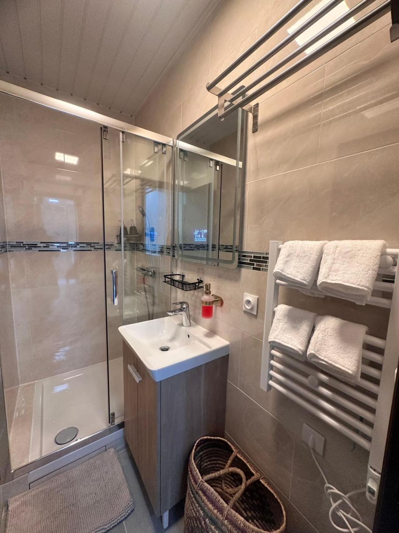 Superbe Appartement Renove Au Coeur De La Capitale Paris Extérieur photo